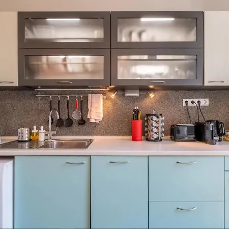 Charming 2bdr In Historic Center With Parking Apartment