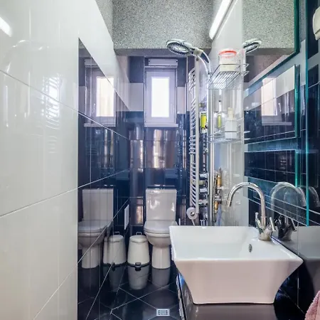 Charming 2bdr In Historic Center With Parking * סופיה