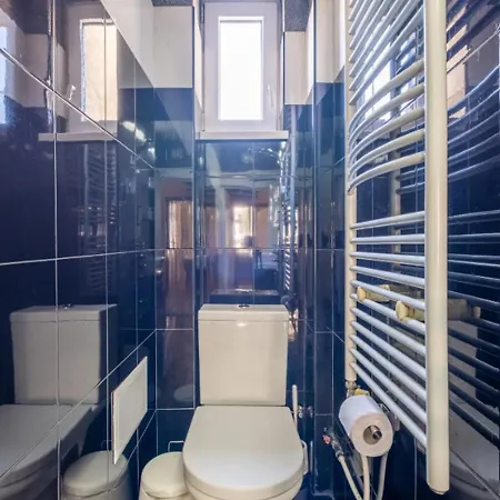 Charming 2bdr In Historic Center With Parking דירה