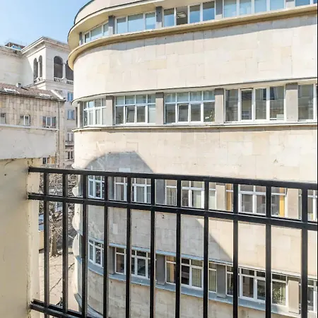 Charming 2bdr In Historic Center With Parking דירה *